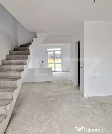 Casă cu 3 camere cu Teren 172 Mp în Gilău