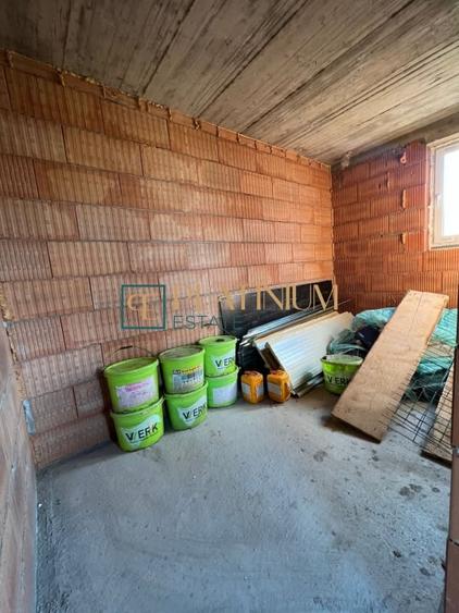 Duplex cu 4 camere cu Canalizare în Dumbrăvița