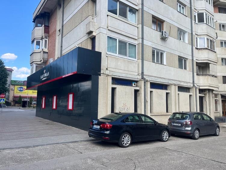 Spațiu comercial, de 120 mp, în Central