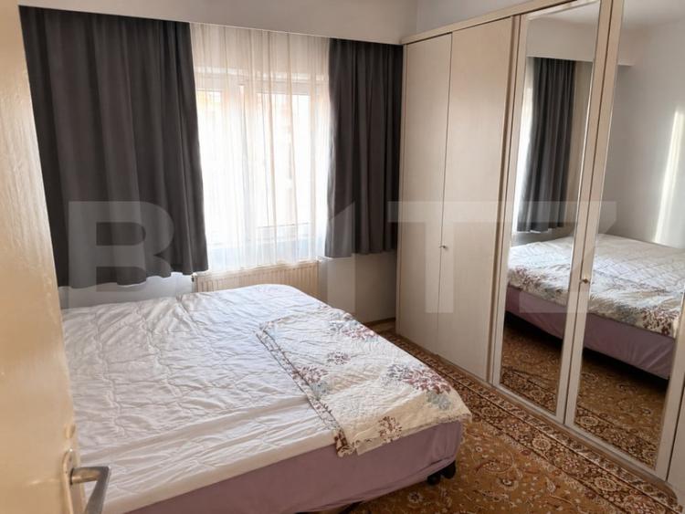 Apartament cu 2 camere decomandat în Vest