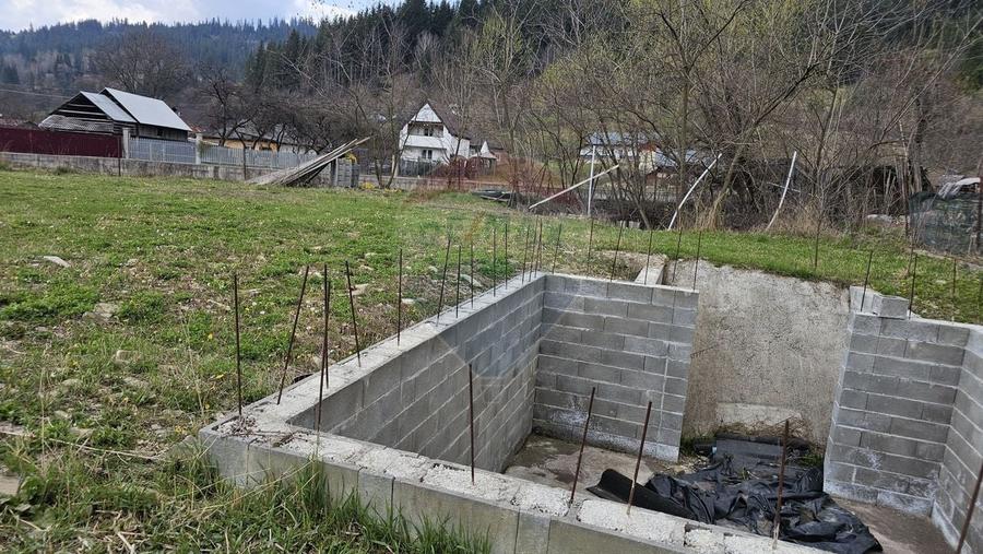 Teren Construcții intravilan de 1520 mp, în Hangu