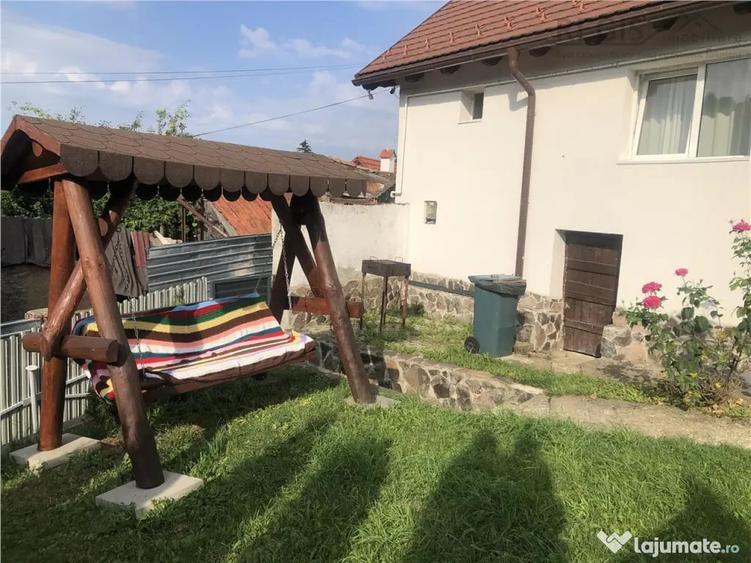Casă cu 2 camere cu Teren 100 Mp în Schei