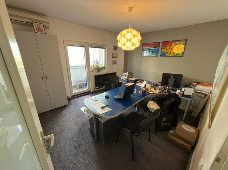 Apartament cu 3 camere decomandat în Nerva Traian