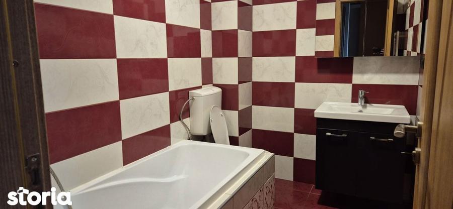 Apartament cu 3 camere semidecomandat, mobilat în Florești — fotografia 2