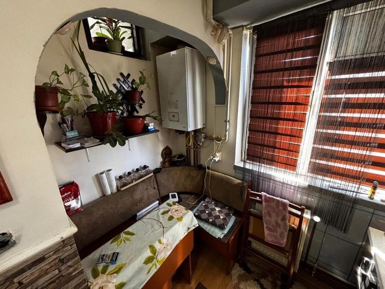 Apartament cu 2 camere decomandat, mobilat în Ostroveni
