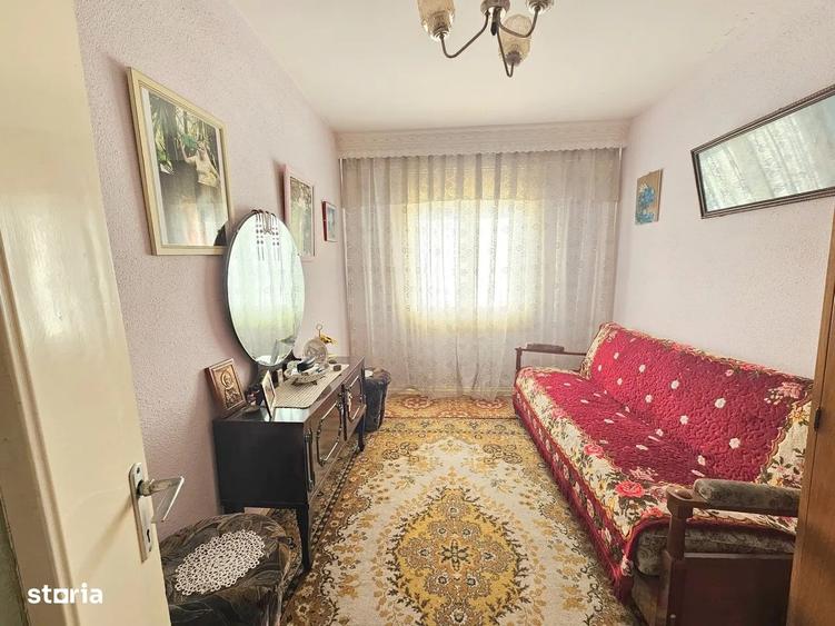 Apartament cu 3 camere decomandat în Ștefan cel Mare