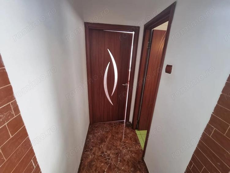 Apartament cu 2 camere decomandat în Far