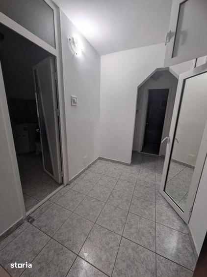 Apartament cu 2 camere decomandat în C5