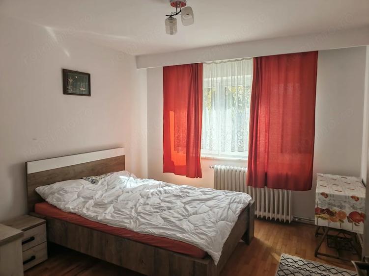 Apartament cu 2 camere semidecomandat în Zamfirescu