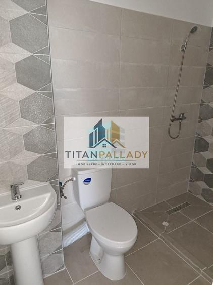 Apartament cu 4 camere decomandat în Titan