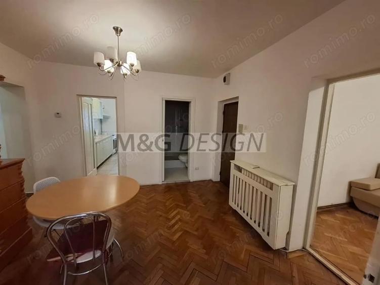 Apartament cu 5 camere decomandat, mobilat în Central