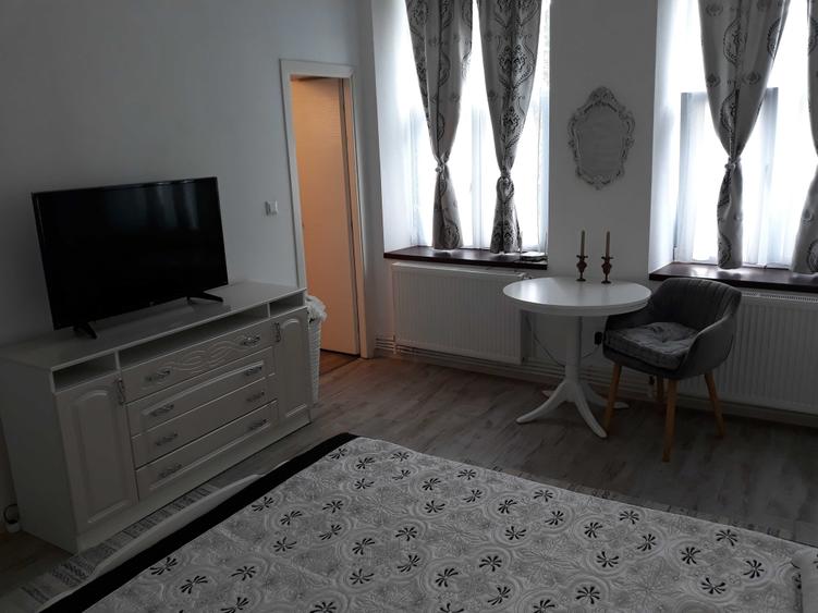 Casă cu Teren 40 Mp în Sârbi