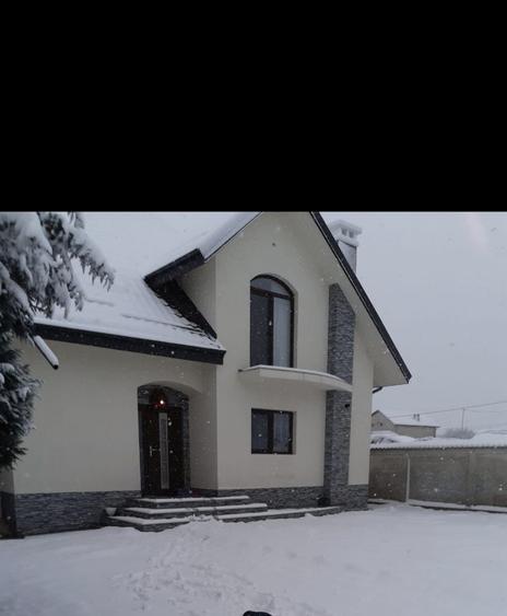 Casă cu 4 camere în Central