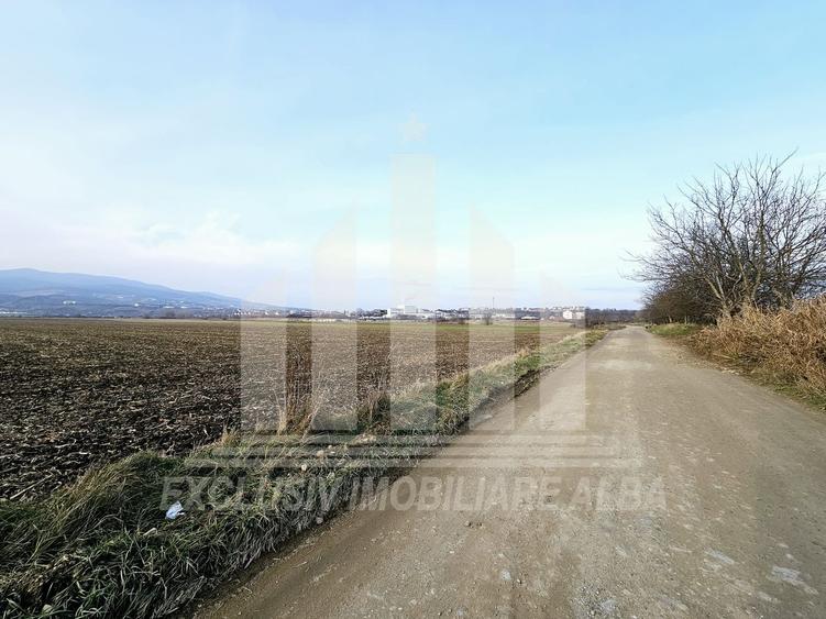 Teren intravilan de 780 mp, în Partoș