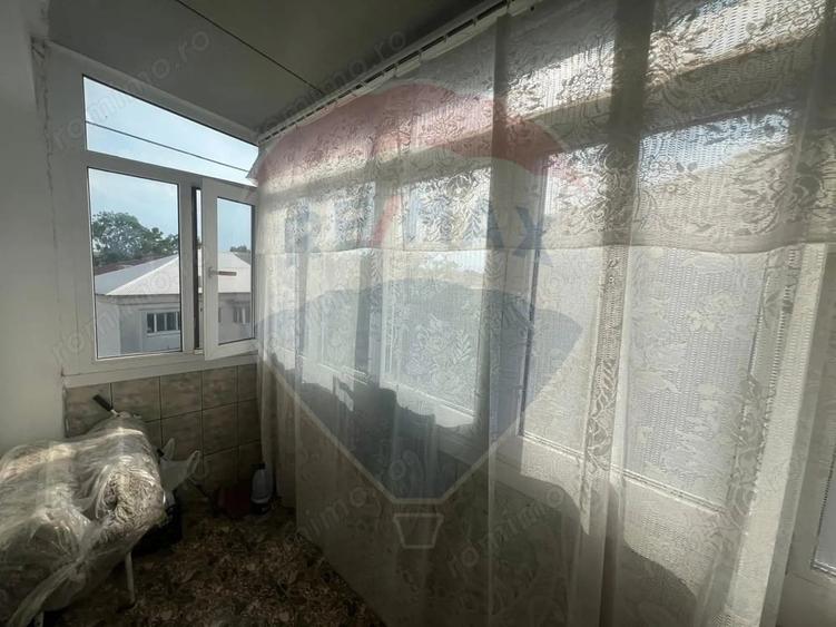 Apartament cu 4 camere decomandat în Gară