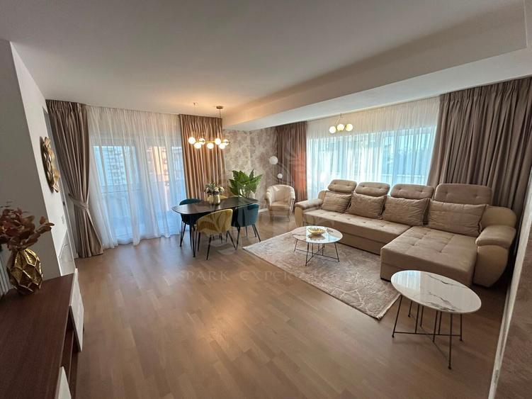 Apartament cu 3 camere decomandat, mobilat în Central