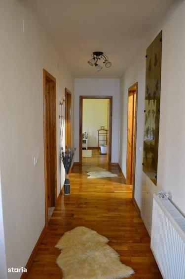 Giroc - Vatra satului- casa parter - 3 camere- 130 mp utili - 9