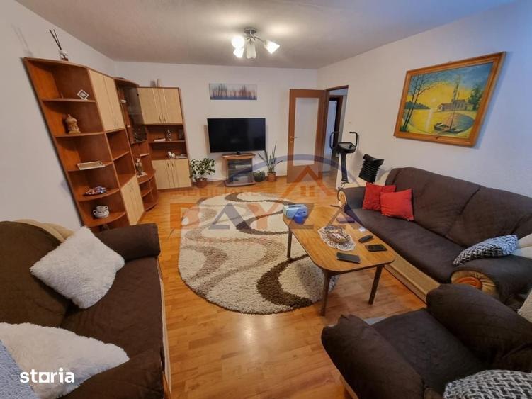 Apartament cu 4 camere decomandat în Central
