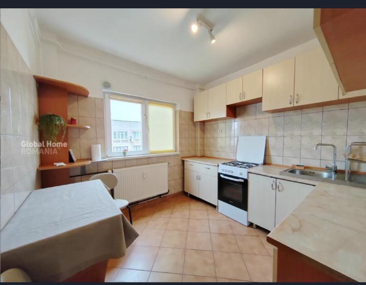 Apartament cu 3 camere decomandat, mobilat în Tineretului