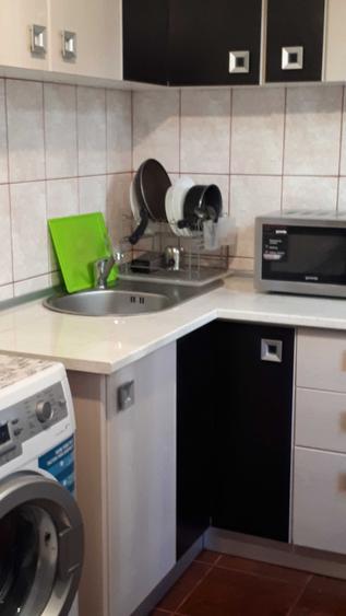 Garsonieră decomandată în Sud