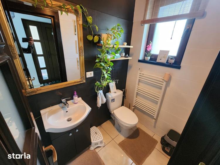Casă cu 4 camere cu Teren 300 Mp în Valea Adâncă