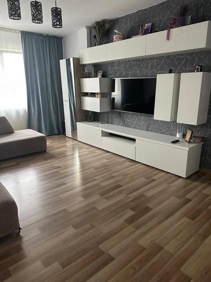 Apartament cu 2 camere decomandat în Exterior Vest