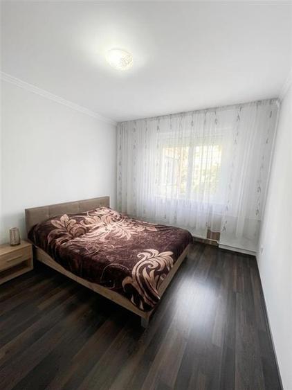 Apartament cu 3 camere decomandat în Rogerius