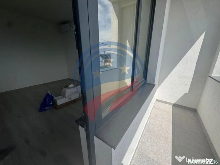 Casă cu 5 camere cu Teren 475 Mp în Braniște (Podari)
