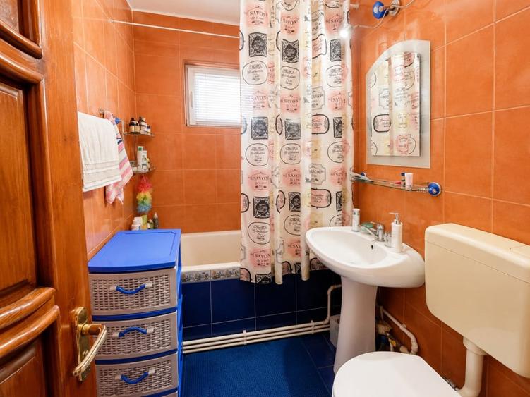 Apartament cu 3 camere decomandat în Tomis Nord