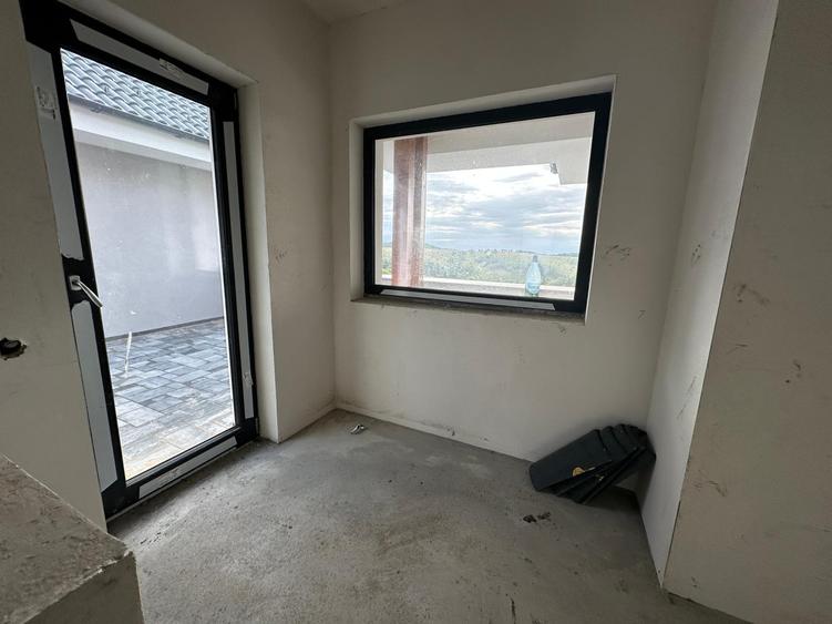 Duplex cu 4 camere cu Canalizare în Feleacu