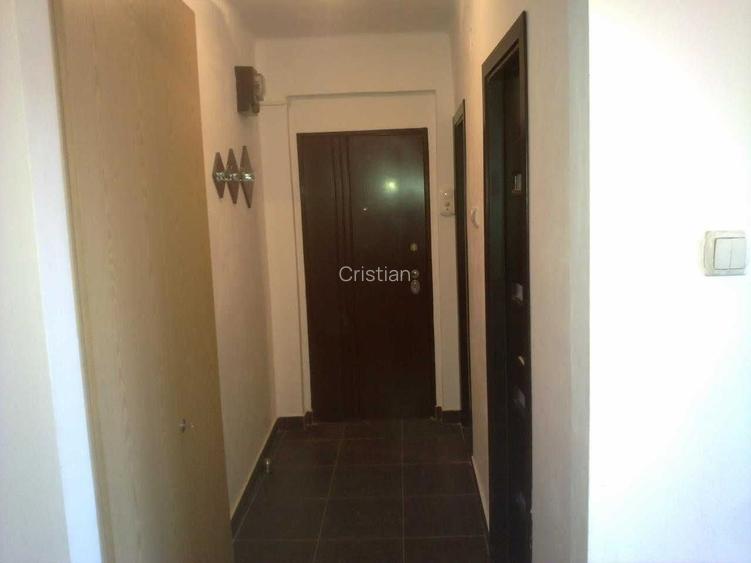 Inchiriez apartament ultracentral 1 camra cu balcon - - Piata M. Viteazul