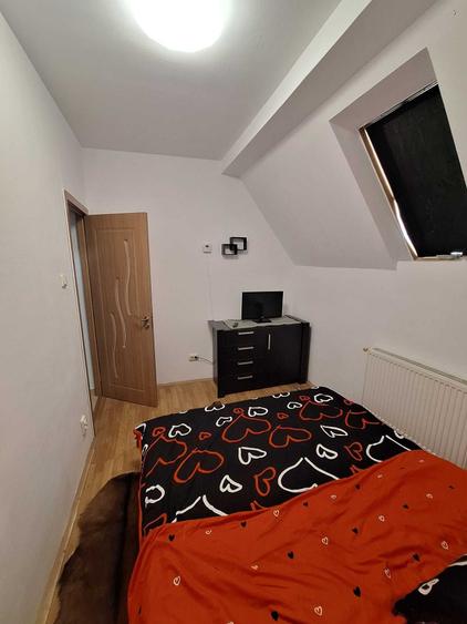 Apartament cu 2 camere decomandat în Girocului