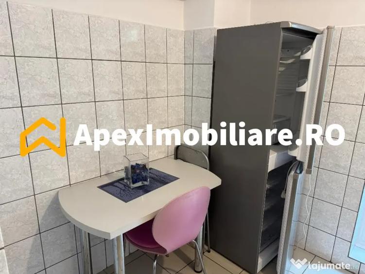 Garsonieră decomandată în Splaiul Unirii