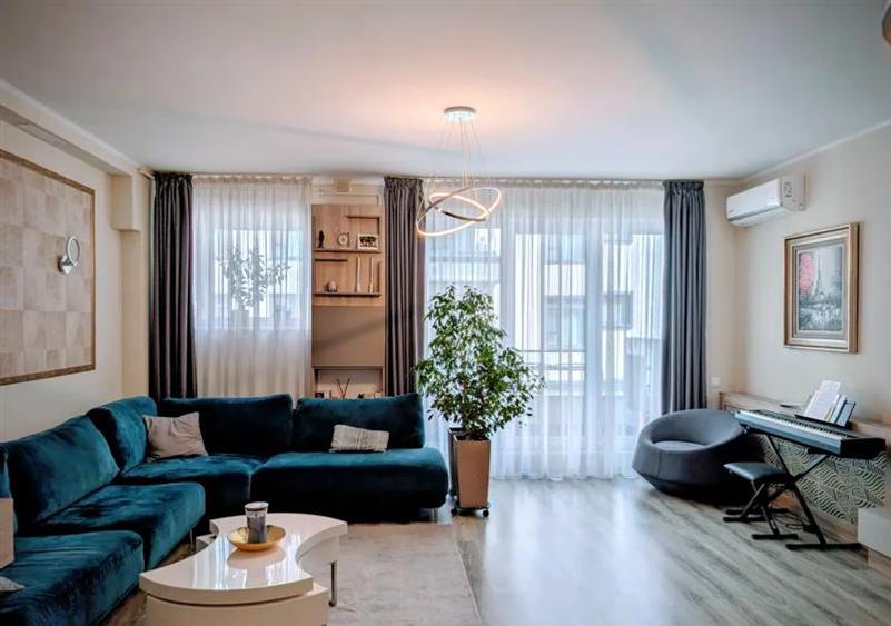Apartament cu 4 camere decomandat, mobilat în Floreasca