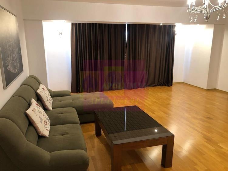 Apartament cu 3 camere decomandat, mobilat în P-ța Alba Iulia
