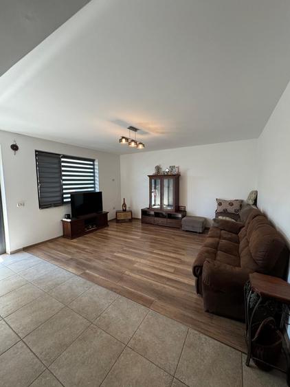 Apartament cu 2 camere semidecomandat în Bucium