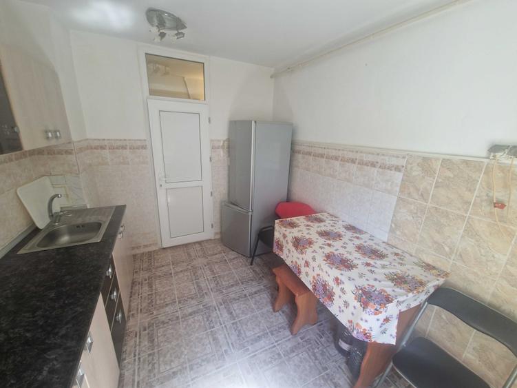 Apartament cu 2 camere nedecomandat în Central