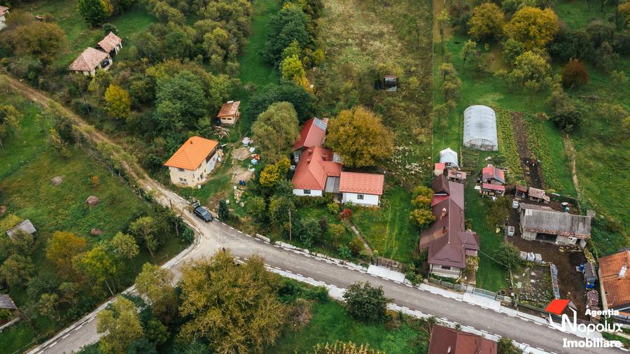Casă individuală cu 4 camere cu Teren 4774 Mp în Tiocu de Jos