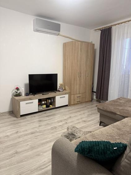 Apartament cu 2 camere decomandat în Exterior Vest