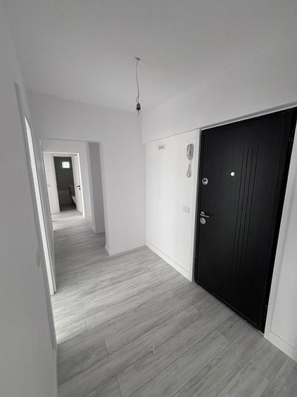 Apartament cu 3 camere decomandat în Titulescu