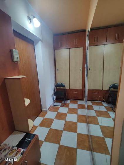 Apartament cu 2 camere semidecomandat în Mircea cel Bătrân