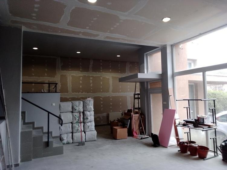 Spațiu comercial, de 160 mp, în Câmpului