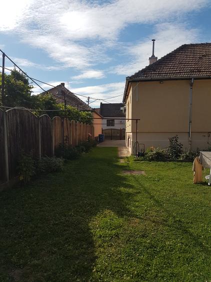Apartament cu 2 camere decomandat, mobilat în Lupeni