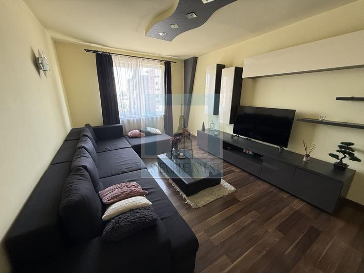 Apartament cu 3 camere circular, mobilat în Calea București