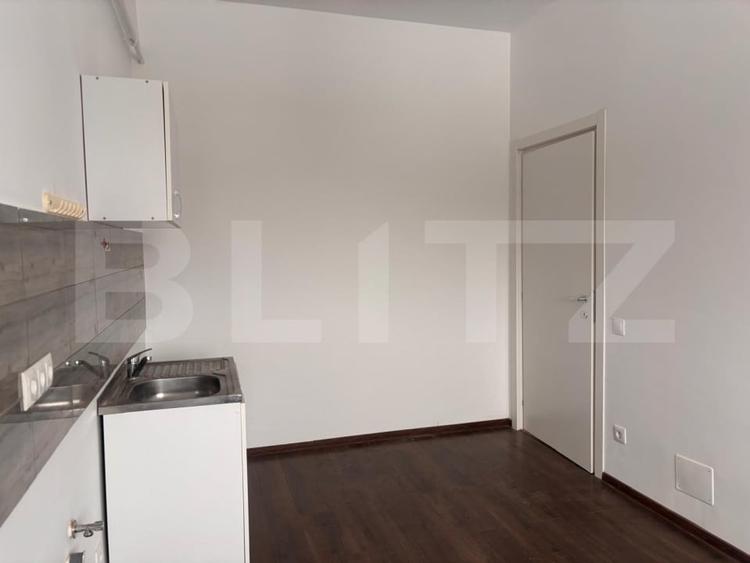 Apartament cu 3 camere decomandat în Viforâta