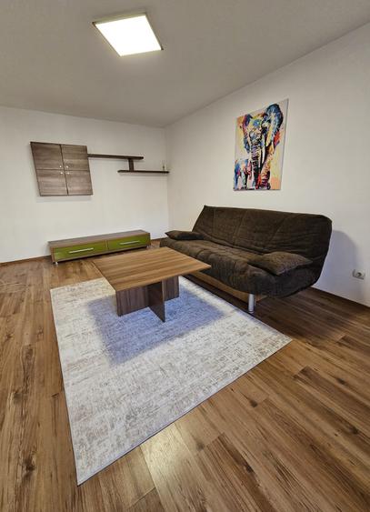 Apartament cu 2 camere decomandat în Basarabia