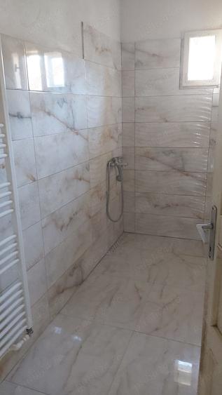 Casă cu 5 camere în Central