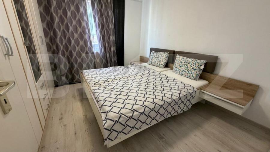 Apartament cu 3 camere decomandat în Cetate
