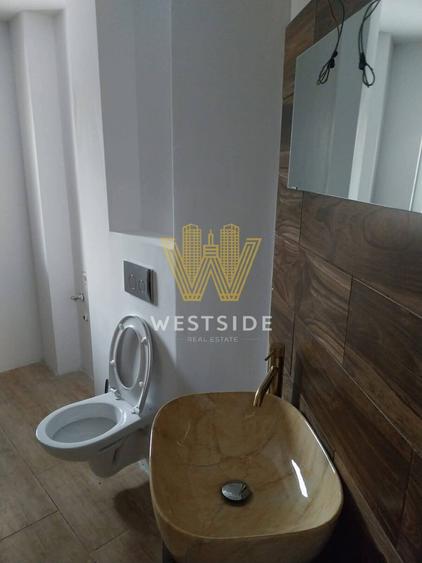 Casă individuală cu 5 camere cu Canalizare în Dumbrăvița