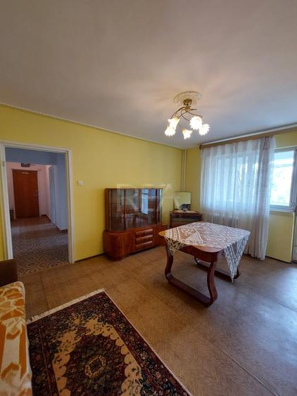 Apartament cu 4 camere decomandat, mobilat în Pantelimon